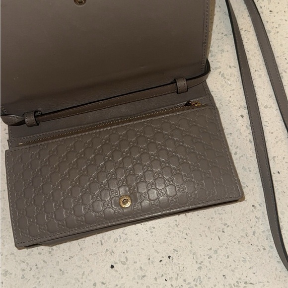 Grey Gucci wallet on chain Bag - Picture 4 of 5